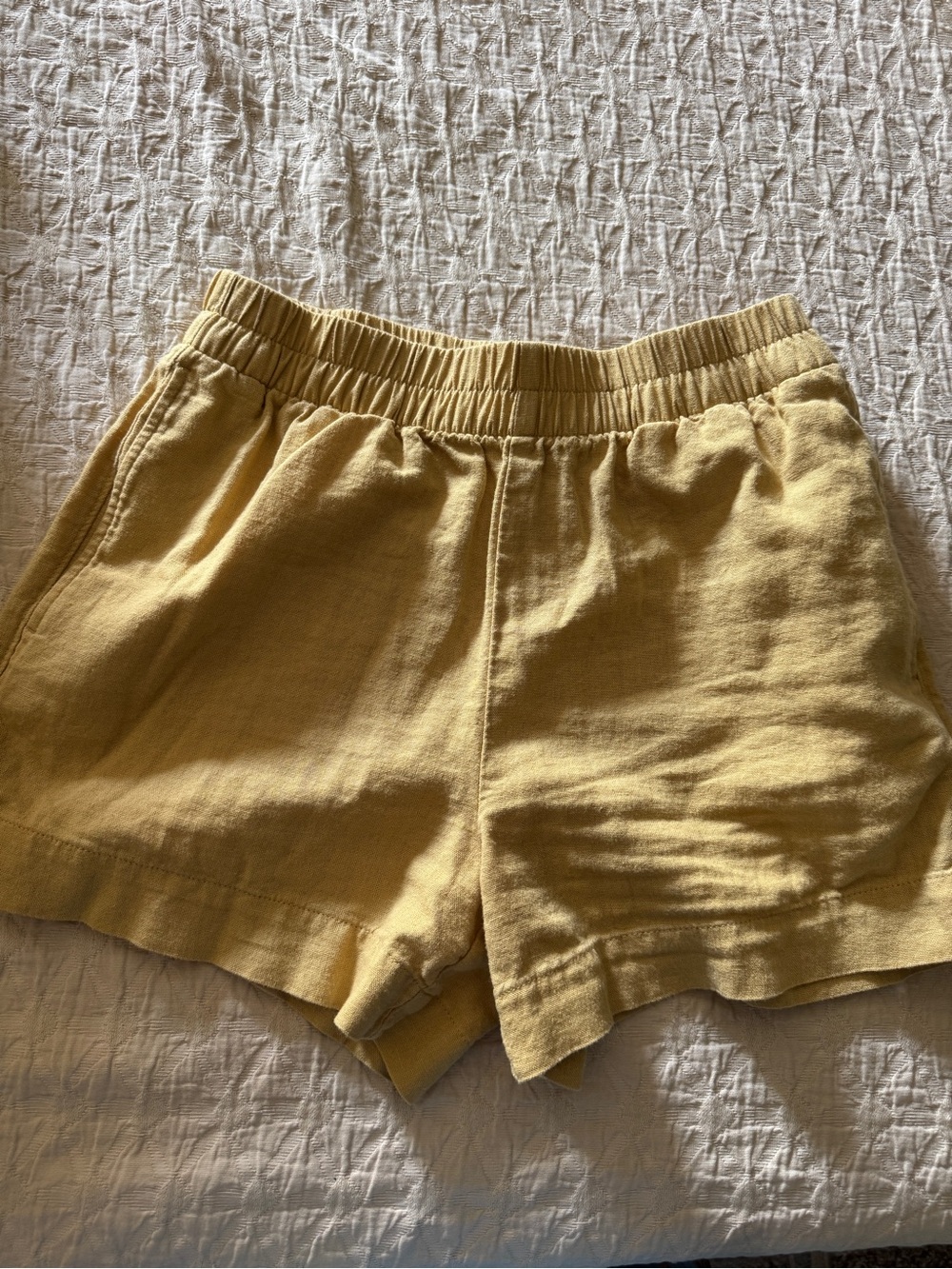 Old Navy Mustard Elastic-Waist Linen-Blend Shorts
